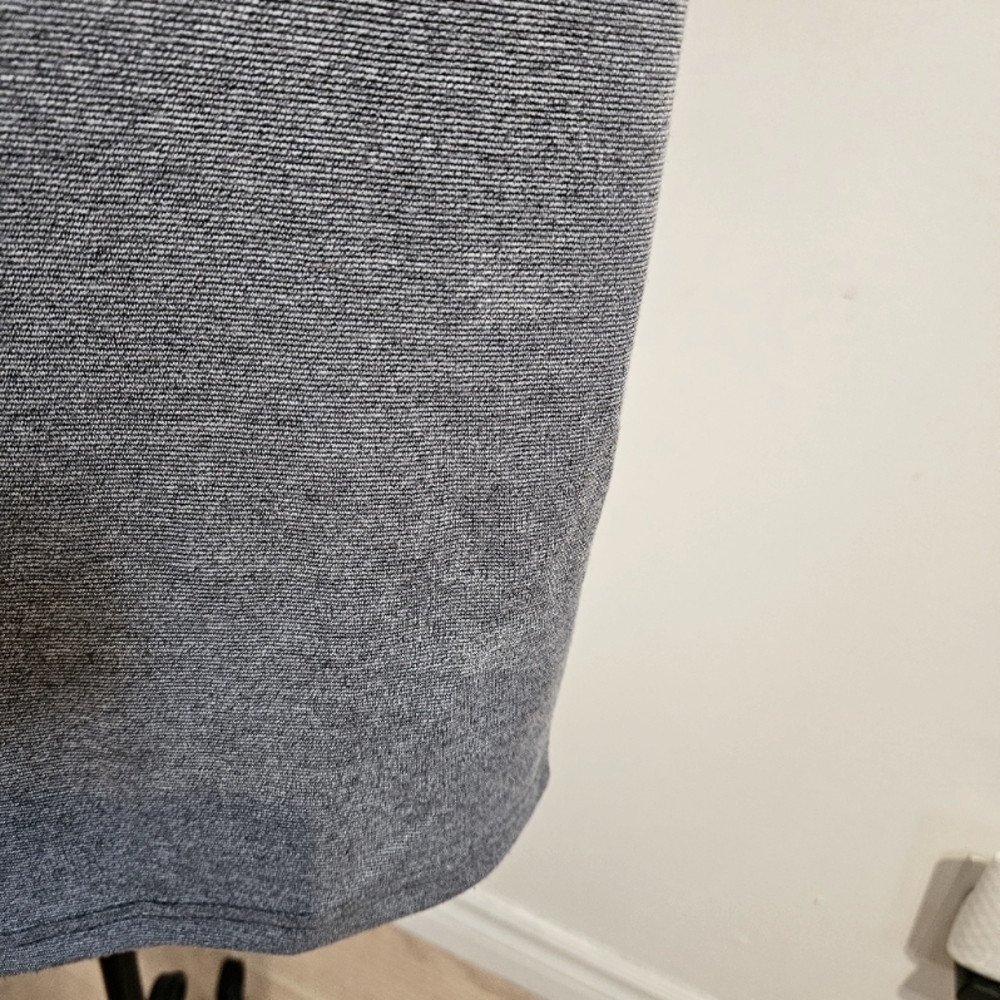 Graphic Top - Picture 3 of 3